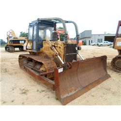 KOMATSU D68E CRAWLER TRACTOR