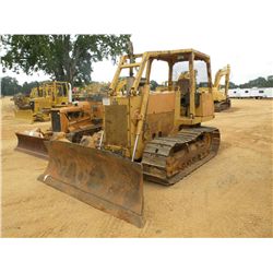 CASE 850D CRAWLER TRACTOR