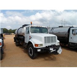 1995 IH 4700 S/A DISTRIBUTOR TRUCK