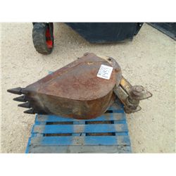 18" BUCKET FOR HYDRAULIC EXCAVATOR