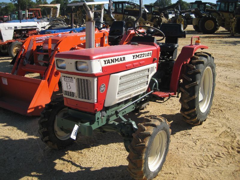 YANMAR YM2210B 4X4 FARM TRACTOR