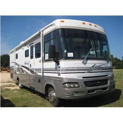 2003 WINNEBAGO ADVENTURER S/A MOTOR HOME