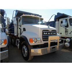 2005 MACK CV713 TRI-AXLE DUMP