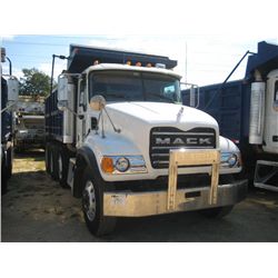 2004 MACK CV713 TRI-AXLE DUMP