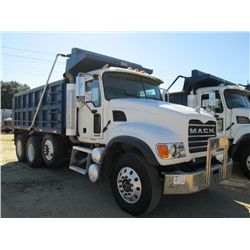 2004 MACK CV713 TRI-AXLE DUMP