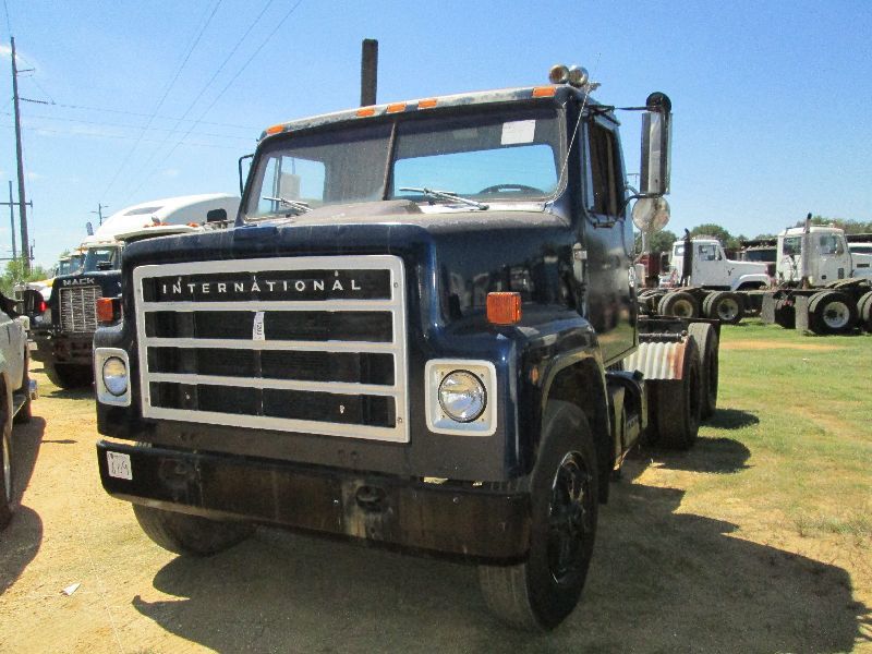 1982 INTERNATIONAL F2275 T/A TRUCK TRACTOR - J.M. Wood Auction Company ...