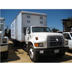 1998 FORD F800 S/A VAN TRUCK