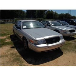 2004 FORD POLICE INTERCEPTOR CROWN VICTORIA SEDAN
