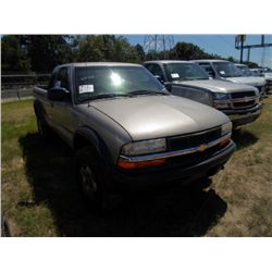 2000 CHEVROLET S10 EXTENDED CAB