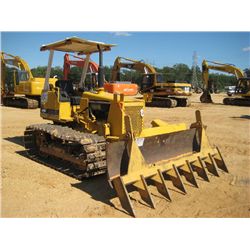 KOMATSU D21P CRAWLER TRACTOR