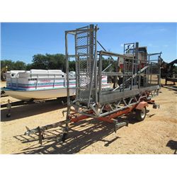 MC-1 HYDRAULIC MANLIFT ON S/A TRAILER