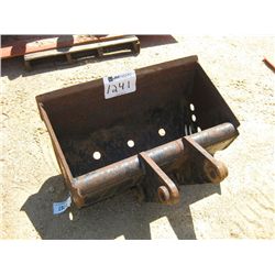 35" CLEAN OUT BUCKET