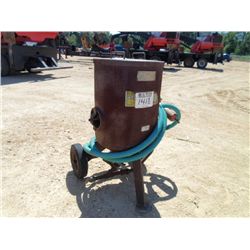 CLEMCO 2452 SAND BLASTING POT