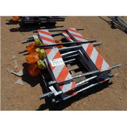 SAFETY BARRICADE W/LIGHT