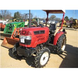 FARMPRO 2425 4X4 FARM TRACTOR