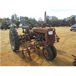 INTERNATIONAL FARMALL 200 FARM TRACTOR