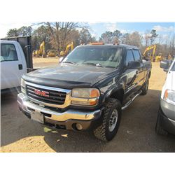 2005 GMC 2500HD 4X4 CREWCAB PICKUP