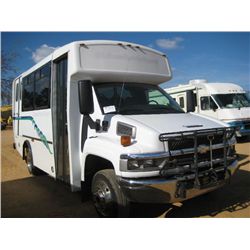 2006 CHEVROLET 4500 13 PASSENGER BUS
