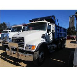 2005 MACK CV713 TRI-AXLE DUMP