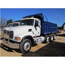 2005 MACK CV713 TRI-AXLE DUMP