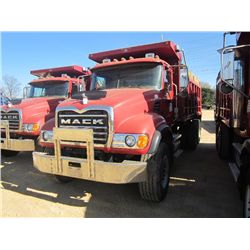 2004 MACK CV713 T/A DUMP