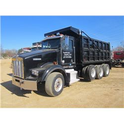 1995 KENWORTH T800 TRI-AXLE DUMP