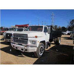 1989 FORD F700 S /A FLAT DUMP