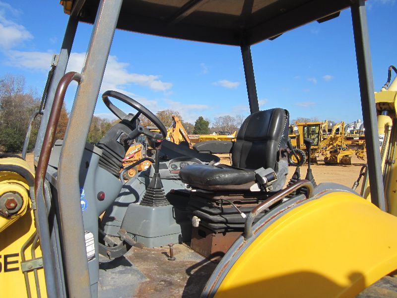 NEW HOLLAND 555E 4X4 LOADER BACKHOE