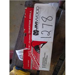 3/8 MILWAUKEE CLOSE QUARTER DRILL