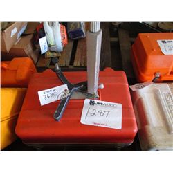 AGL LASER GRADE LIGHT W/STAND