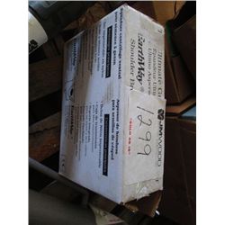 (1) EARTHWAY SEEDER SPREADER