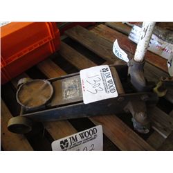 2 TON FLOOR JACK