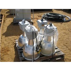 1 LOT (4) 3 PHASE LIGHT FIXTURE