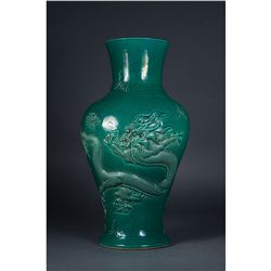 19th Century Chinese Qing Green Dragon Vase