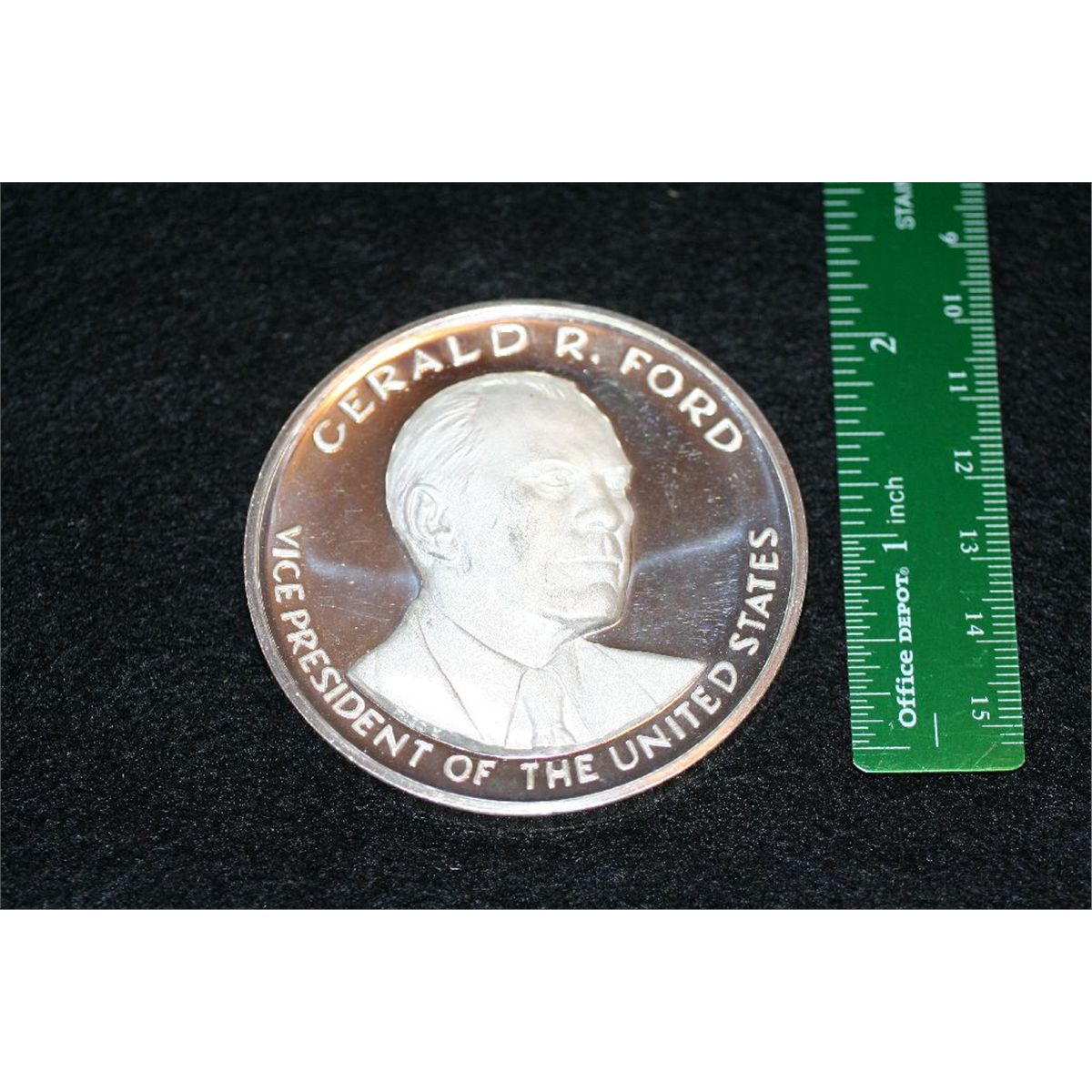Lrg Gerald Ford Inaugural commerative Medal, First VP under 25th ...