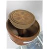 Image 1 : Wood butter mold-5 pointed flower