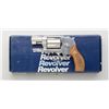 Image 1 : Smith & Wesson Model 649 DA concealed hammer  revolver, .38 Special cal., 2” barrel,  stainless stee