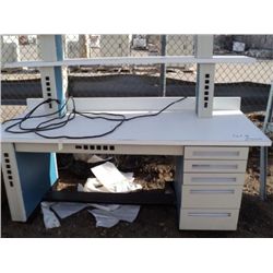 LAB WORK BENCH