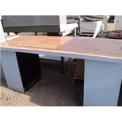 BUTCHER BLOCK WORK BENCH