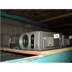 EPSON EMP-841
