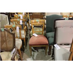 ANTIQUE CHAIR