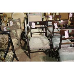 ANTIQUE CHAIR