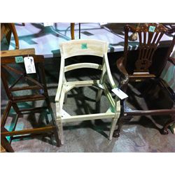 ANTIQUE CHAIR