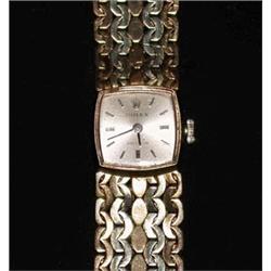 A lady's 9ct gold cased wristwatch with sq...