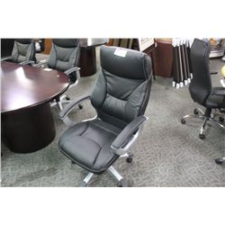 BLACK LEATHER TUFTED HIBACK EXECUTIVE CHAIR