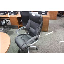 BLACK LEATHER HIBACK EXECUTIVE CHAIR