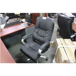 BLACK LEATHER HIBACK EXECUTIVE CHAIR