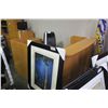Image 1 : TOWNSHIP MAPLE GALLERY RECEPTION DESK
