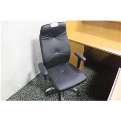 BLACK LEATHER EXECUTIVE CHAIR