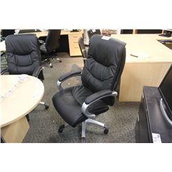 BLACK LEATHER HIBACK EXECUTIVE CHAIR